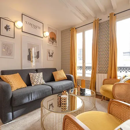 Luxury Home In Ile Saint Louis - New III 파리